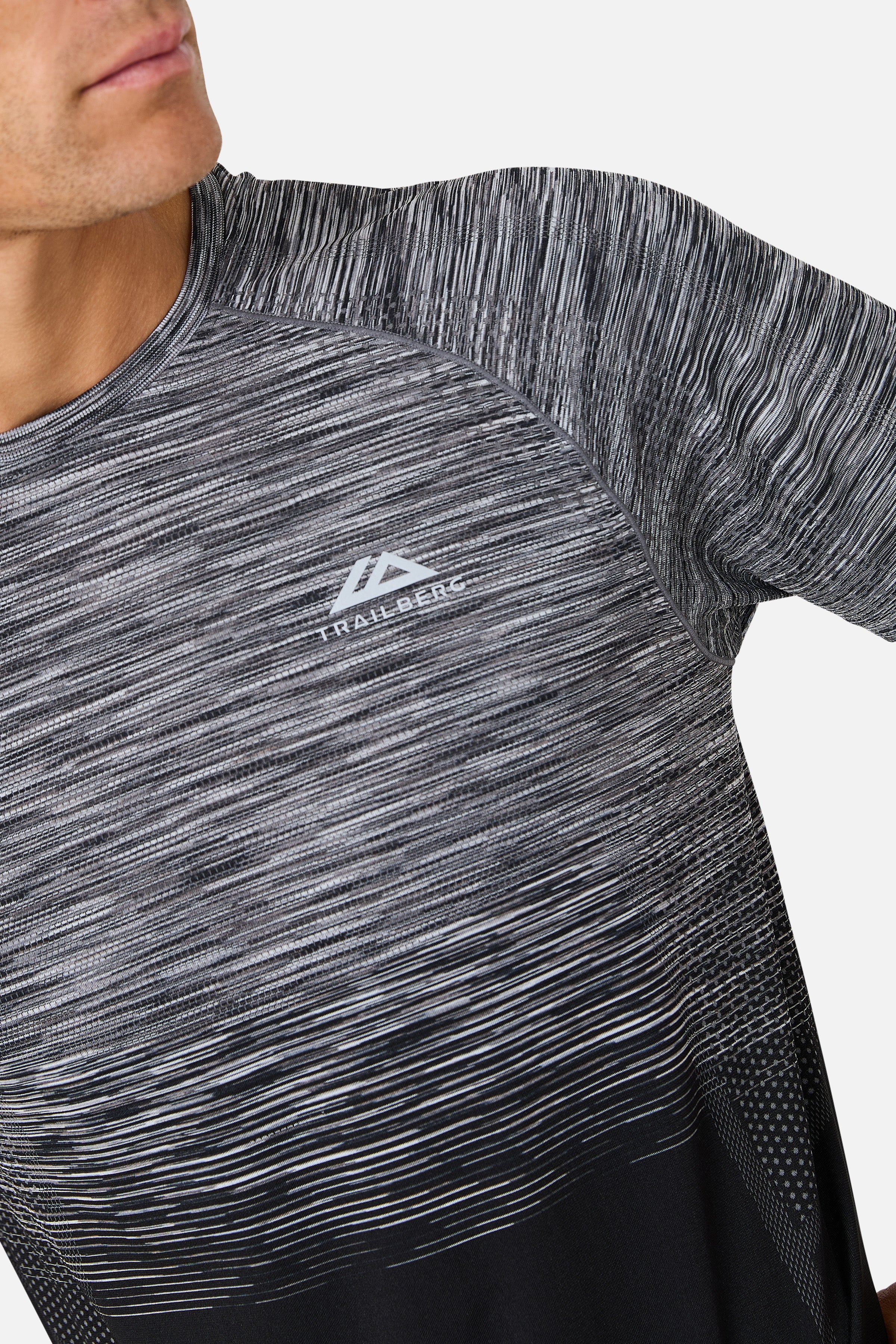 Arc Seamless 2.0 Tee - Black/Moon Grey/Urban Smoke/White - Image 2