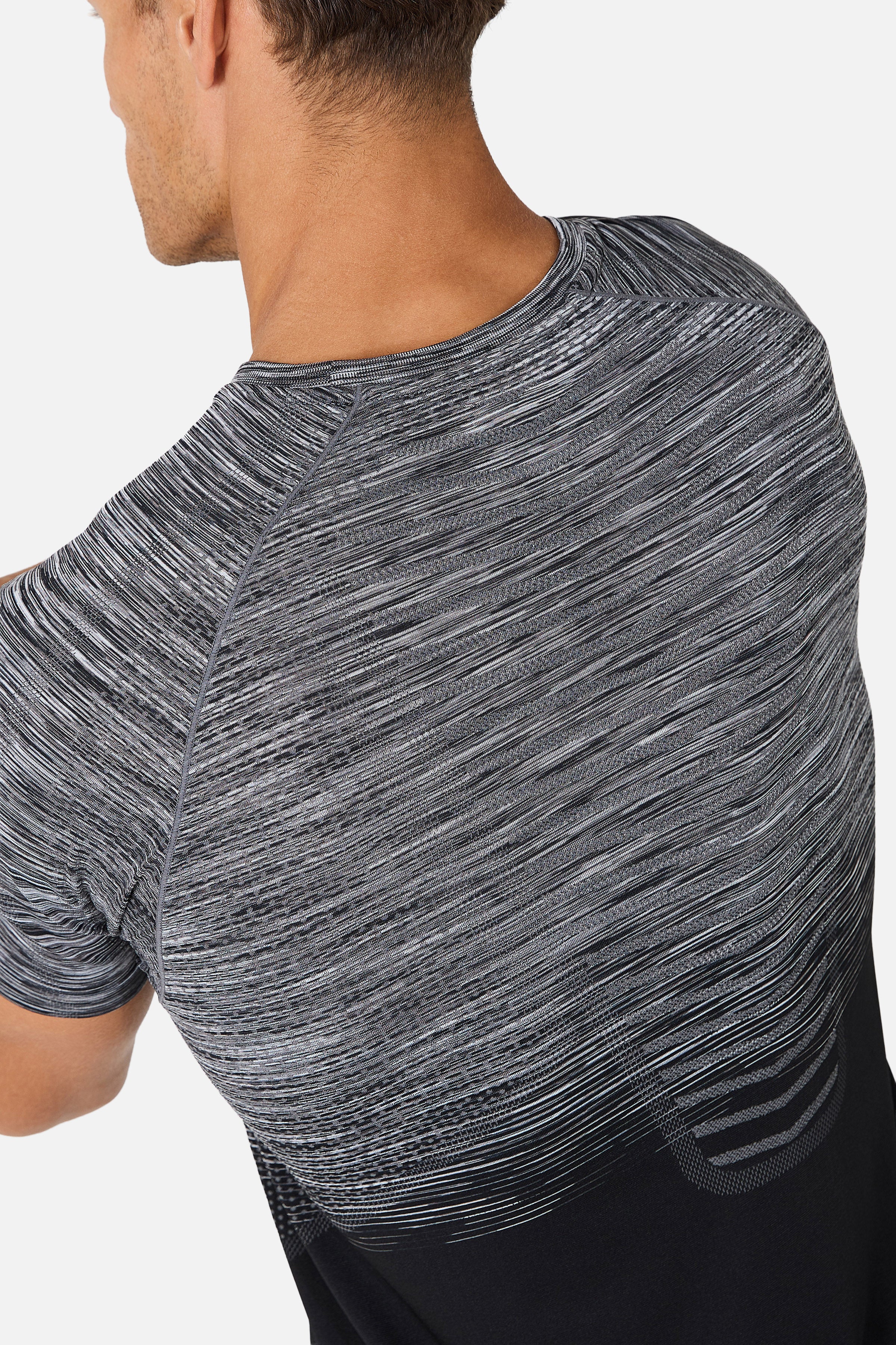 Arc Seamless 2.0 Tee - Black/Moon Grey/Urban Smoke/White - Image 5