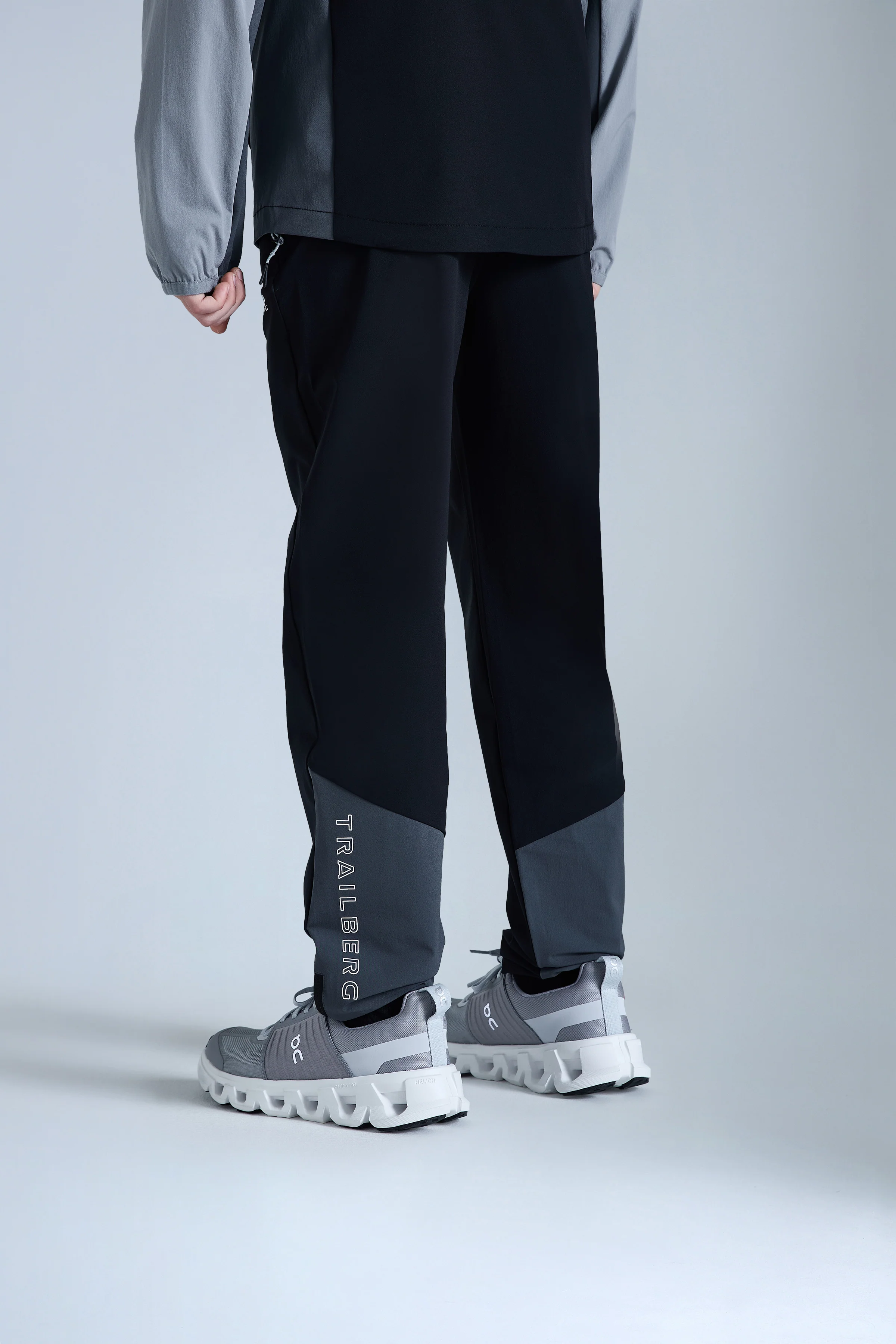 Boys Triathlon 2.0 Tracksuit - Black/Iron Grey - Image 8