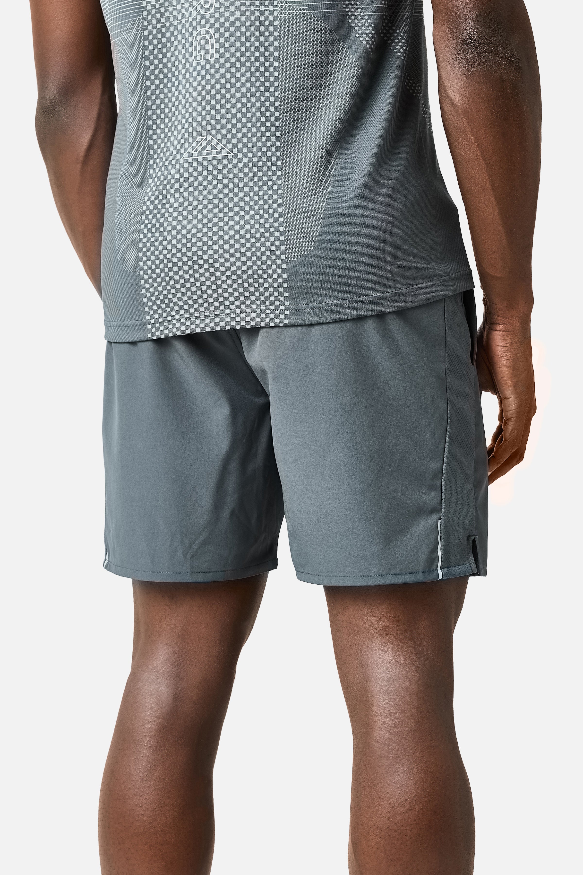 Essentials 2.0 Short - Graphite Grey - Image 4