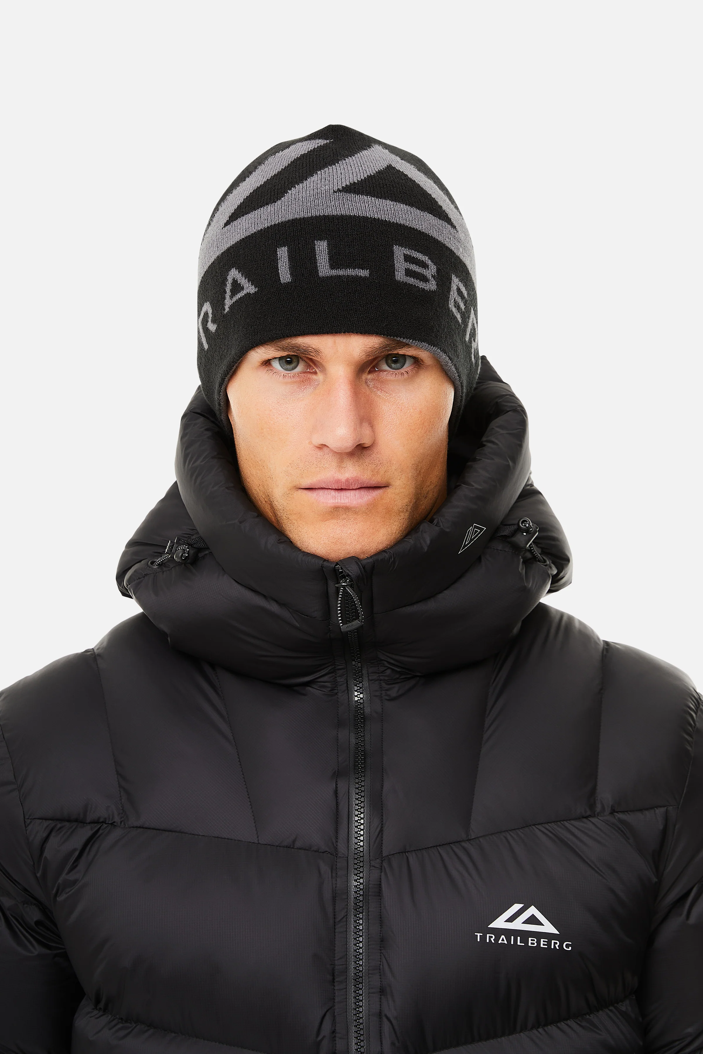 Peak Reversible Beanie - Black/Grey